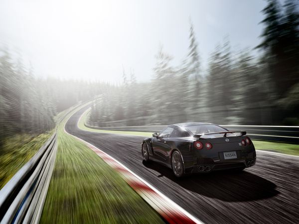 Photograph Stefano Ferlito Nissan Gtr on One Eyeland